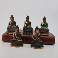 Handgefertigter meditierender Mini-Buddha aus Messing – Dhyana Mudra