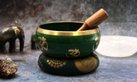 Tibetisches Klangschalen-Set – Messing – Om/Baum des Lebens – Grün – 14 cm