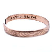 Handgefertigte tibetische Armreifen – Kupfer – schlanke Stammeswirbel